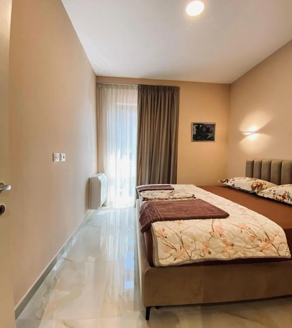 טיראנה Garden Building Apartment אלבניה